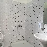 Bodini 3* Himara