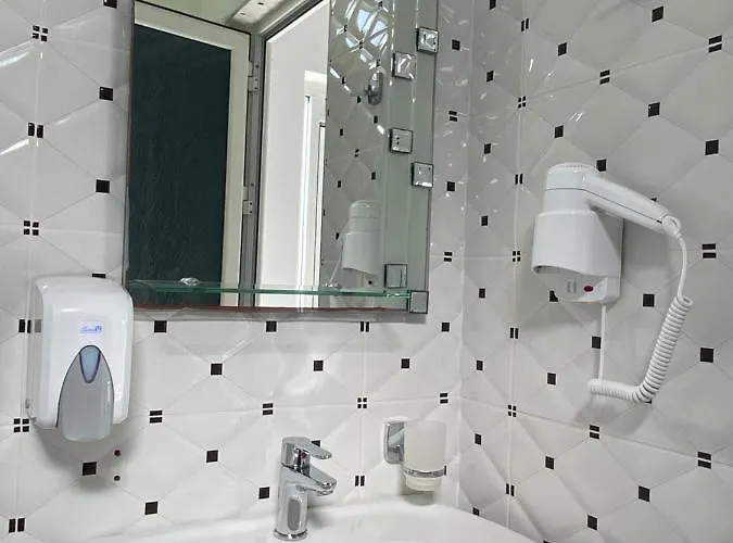 Bodini Guest house Himare