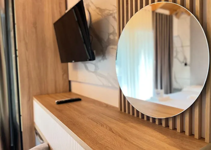 Bodini Guest house Himare