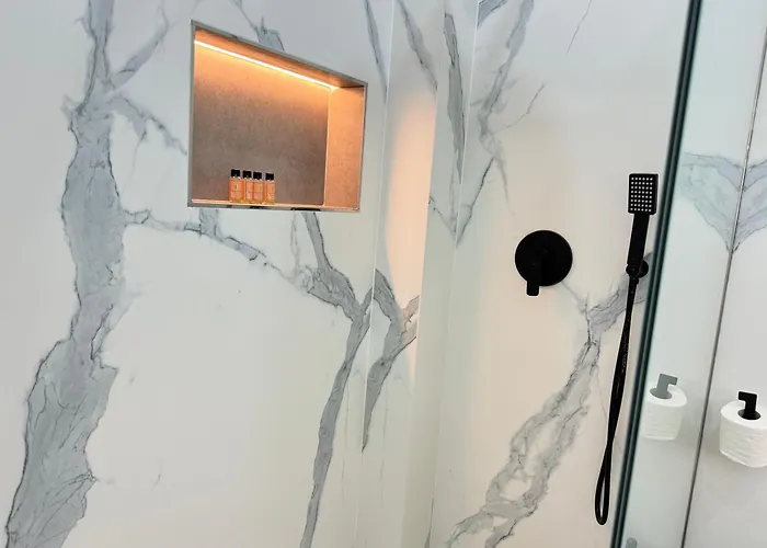 Bodini Guest house Himare