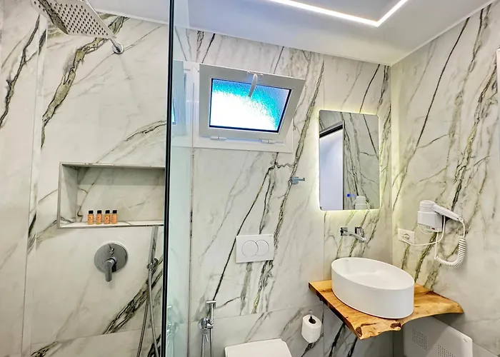 Guest house Bodini Himare