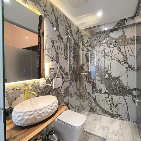 Bodini Vendégház Himara